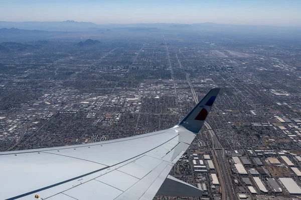 View Phoenix Arizona Mountain Area Airplane Window Part Wing — Stock Photo, Image