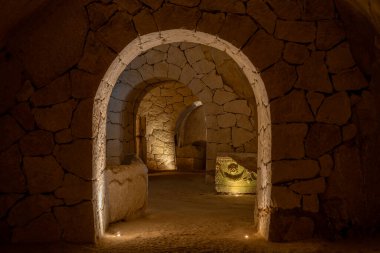 Bet She 'arim in Kiryat Tivon, İsrail' deki lahitli tabutların mağarası.