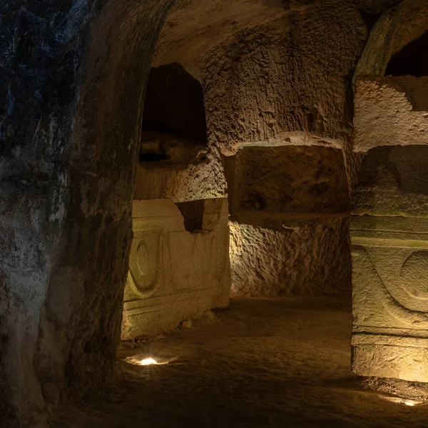 Kiryat Tivon 29 Eylül 2023 Kiryat Tivon, İsrail 'deki Bet She' arim 'de lahitli tabutların mağarası.