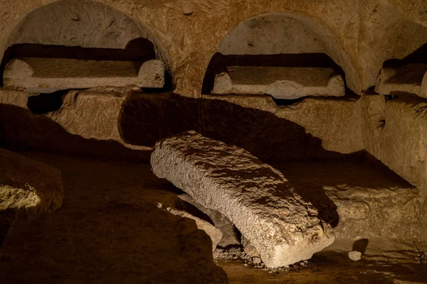 Kiryat Tivon 29 Eylül 2023 Kiryat Tivon, İsrail 'deki Bet She' arim 'de lahitli tabutların mağarası.