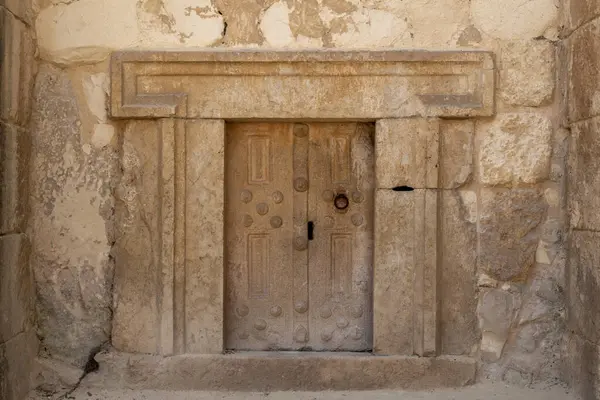 Bet She 'arim, Kiryat Tivon, İsrail' deki Tabut Mağarası 'nın yan kapısı..