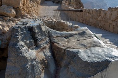 Masada, İsrail 26 Şubat 2023 İsrail 'deki Musevi Çölü' ndeki Masada Dağı 'nın Metal modeli..