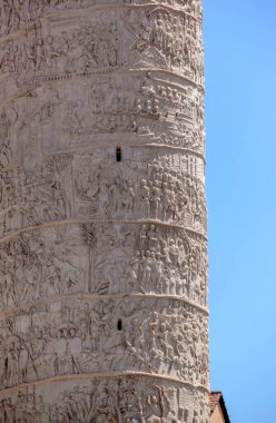 Roma, İtalya 'daki Trajan Sütununa yakın.