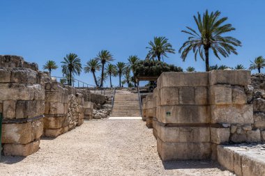 İsrail 'deki Tel Megiddo Ulusal Parkı' nın İsrail kapısı..