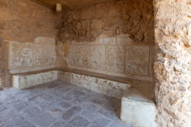 İsrail 'deki Musevi Çölü' ndeki Masada 'daki teleferik alanından girdiğiniz kapı..