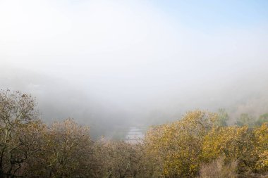 Kiryat Tivon 'dan vadiyi ve İsrail' deki her şeyi kaplayan bulutları izleyin..