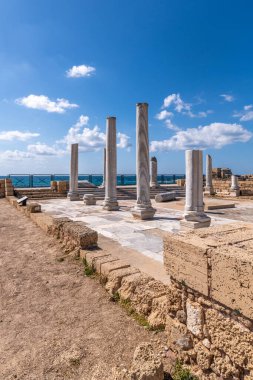 Caesarea, İsrail 'deki Ulusal Parkı' nda hamam harabeleri.