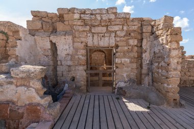 Caesarea, İsrail 'deki Ulusal Parkı' nda hamam harabeleri.