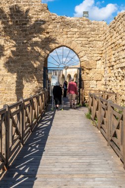Caesarea, İsrail 15 Nisan 2025 Caesarea Caesarea, İsrail Akdeniz kıyısındaki antik Caesarea kalıntıları.