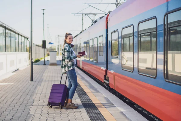 Happy Woman Suitcase Holding Ticket Waiting Enter Train Station — Stock Photo, Image