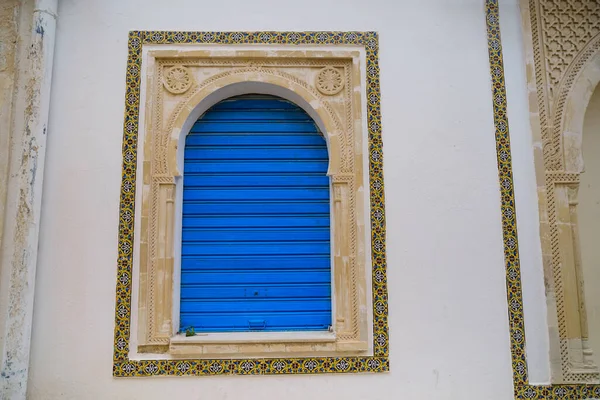 Detailní Záběr Starého Okna Tunisku Architektura Arabského Stylu — Stock fotografie