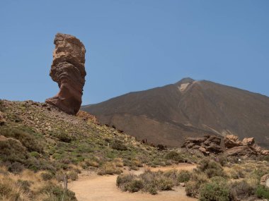 Teide Ulusal Parkı Tenerife Kanarya Adası 'ndaki Roques Garcia bakış açısının panoramik görüntüsü