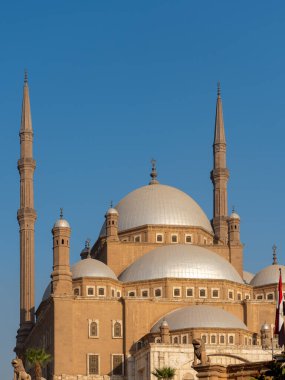 Muhammed Ali Paşa 'nın Osmanlı Büyük Camii ya da El Kahire Camii' nin dış görünüşü.