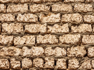 Beyaz bloklar, Aswan, Mısır yakınlarındaki antik Nubiya halkının yerleşim yerlerinin inşaat malzemeleri.