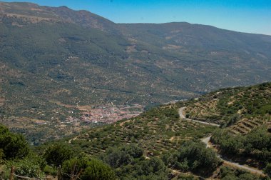 Caceres, Extremadura 'daki Jerte Vadisi' nin panoramik manzarası