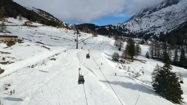 Lombardy Italien Januar 2022 Berühmtes Skigebiet Ponte Legno Norditalien Luftaufnahme — Stockvideo
