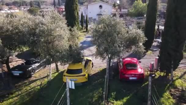 Рим Италия Ноября 2022 Года Спортивные Автомобили Премиум Класса Припаркованные — стоковое видео