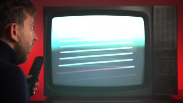 Man Open Mouth Remote Control Hands Watching Retro Screen Blinking — Vídeo de Stock