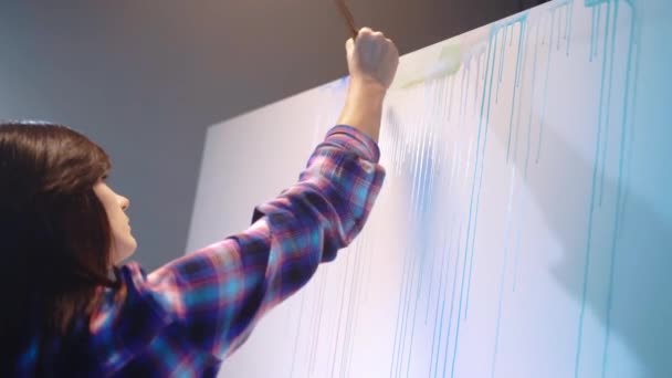 Studio Artwork Dim Illumination Female Painter Creating Abstract Picture Canvas — Video