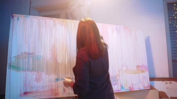 Female Artist Embodying Her Imagination Oil Painting Canvas Contemporary Painter — 图库视频影像