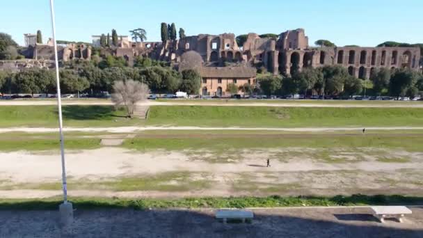 Italy November 2022 로마의 거리에 디자인의 엘리트 자동차 Fori Imperiali — 비디오