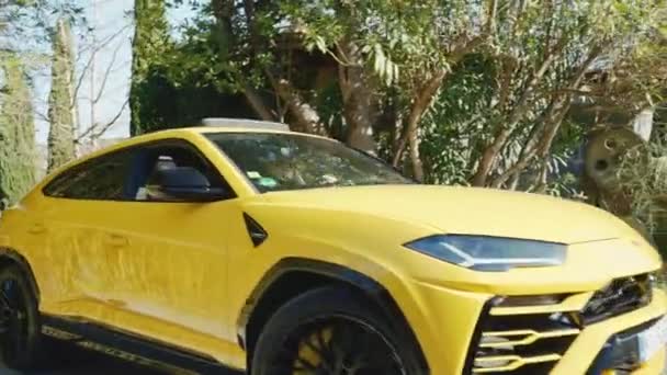 Rome Italy November 2022 Kırsal Alanda Birinci Sınıf Sarı Lamborghini — Stok video