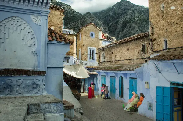 Fas 'ta Şef' in (mavi şehir) etrafında yürüyüş