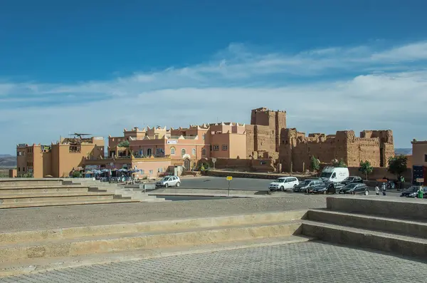 Ouarzazate, Fas üzerinden.