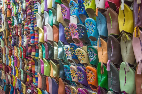 Marakesh Medina 'nın birçok pazarından biri.