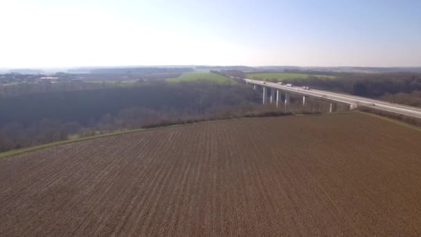 Εναέρια Πτήση Κατά Μήκος Μιας Τεράστιας Γέφυρας Στη Γερμανία — Αρχείο Βίντεο