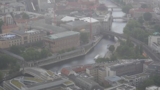 Widok Berlińskiej Wieży Telewizyjnej Galeria Narodowa Berlin — Wideo stockowe