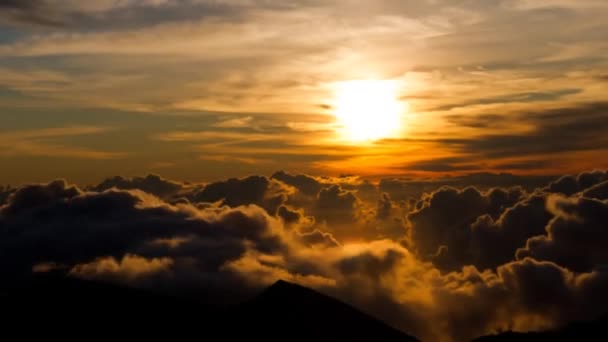 Time Lapse Epic Sunrise Clouds Formation — Stock video