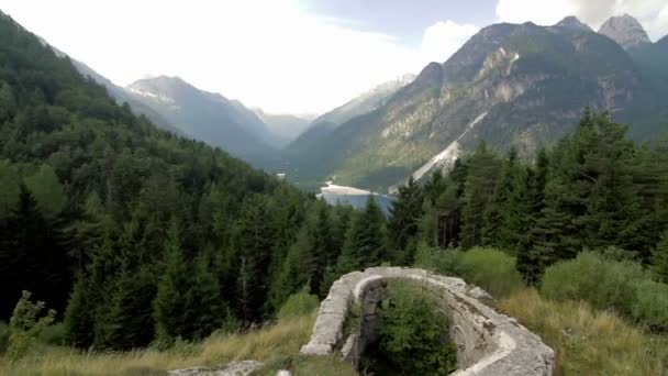 Aerial Flight Amazing Lago Del Predil Σύνορα Ιταλίας Σλοβενίας — Αρχείο Βίντεο