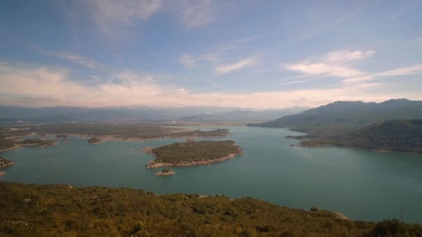 Aeronáutica Voando Torno Slansko Jezero Lake Montenegro Material Nativo Direto — Vídeo de Stock