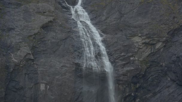Norway Epic Huge Mardalsfossen Waterfall — Stockvideo