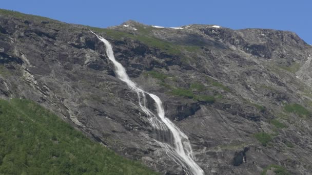挪威美丽瀑布的风景 — 图库视频影像