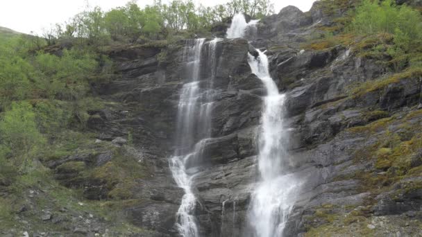 挪威美丽瀑布的风景 — 图库视频影像