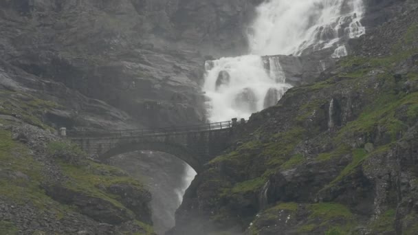 Vízesés Trollstigennél Norvégia — Stock videók