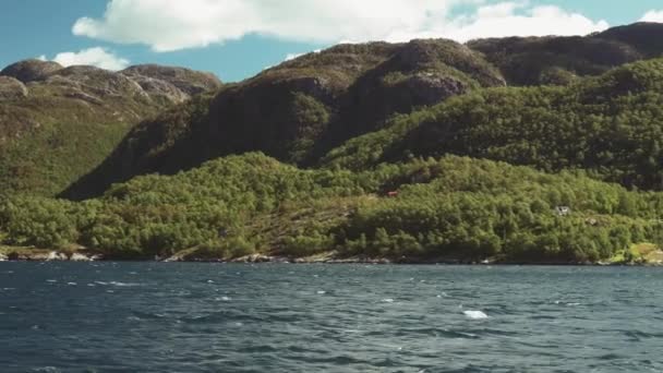 Der Küste Des Hardangerfjords Mit Einer Fähre Norwegen — Stockvideo