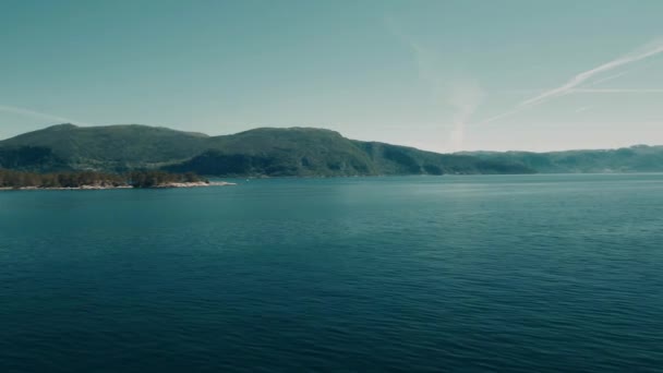 Bootsfahrt Der Küste Auf Einem Fjord Norwegen — Stockvideo