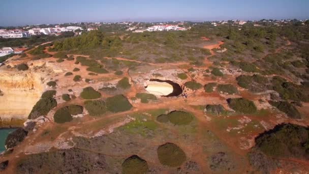 Aerial Praia Corredoura Grottas Praia Benagil Portugal — Video