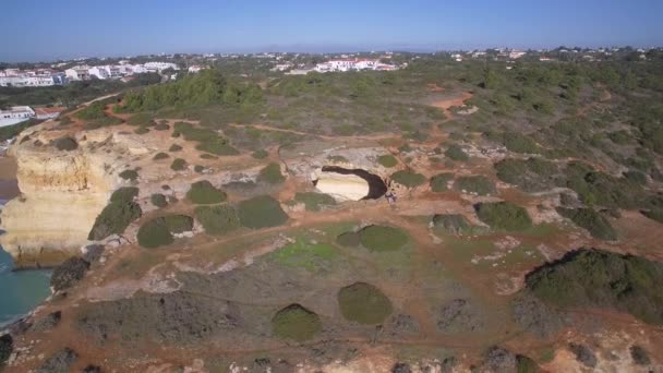 Aerial Praia Corredoura Grottas Praia Benagil Portugalia — Videoclip de stoc