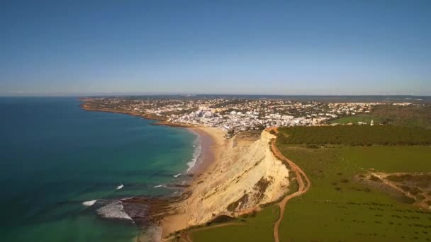 Letecký Bezpilotní Pohled Strmou Skalní Linii Faro Portugalsko — Stock video