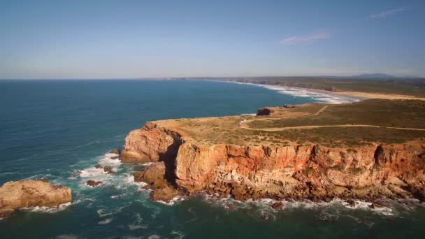 Líneas Aéreas Empinadas Acantilados Praia Zimbreirinha Portugal — Vídeos de Stock