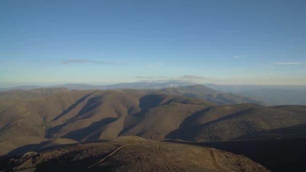 Anteni Güzel Üzerinde Uçuş Fujaco Günbatımı Portekiz Dağlık — Stok video