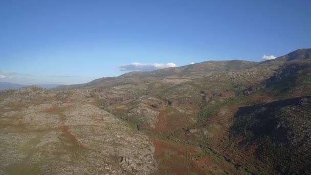 Vista Aérea Drones Paisagem Montanhosa Parque Nacional Peneda Geres Portugal — Vídeo de Stock