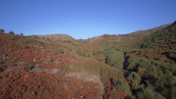 Uitzicht Vanuit Lucht Het Bergachtige Landschap Parque Nacional Peneda Geres — Stockvideo