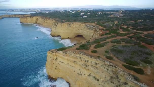 Flying Steep Cliff Line Ferragudo Portugal — Stock Video