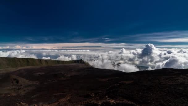 Dönen Skyview Zaman Çizelgesi Crepuscular Rays Reunion Piton Fournaise — Stok video