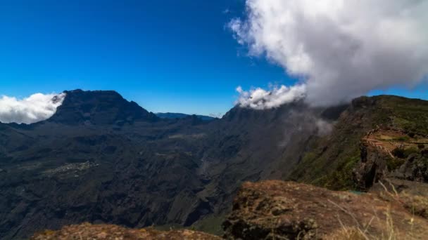 Time Lapse Nubes Épicas Cordillera Grand Benare Reunión — Vídeos de Stock